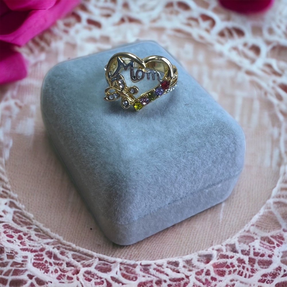 Mom Cutout Heart Butterfly‎ Ring